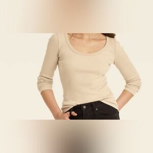 NWT- casual Women's XXL Cream 
Long Sleeve Top
RIBBED SOFT